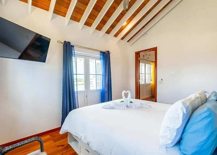Sunset Summit Retreat And Mistico Club And Boat Shuttle Villa *