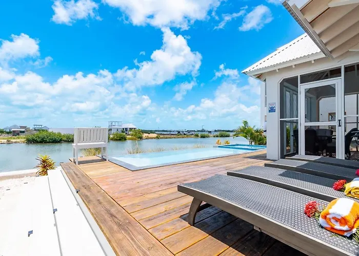 Villa Sunset Summit Retreat And Mistico Club And Boat Shuttle *