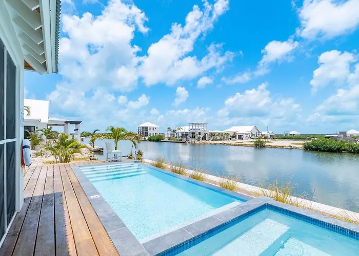 Sunset Summit Retreat And Mistico Club And Boat Shuttle